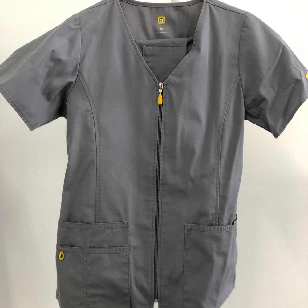 Scrub set